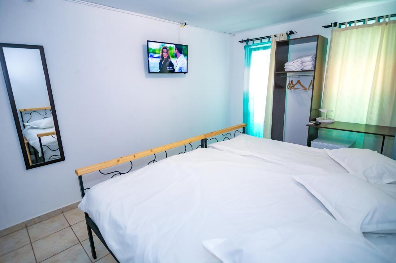 Hotel Neata Vama Veche Zewnętrze zdjęcie