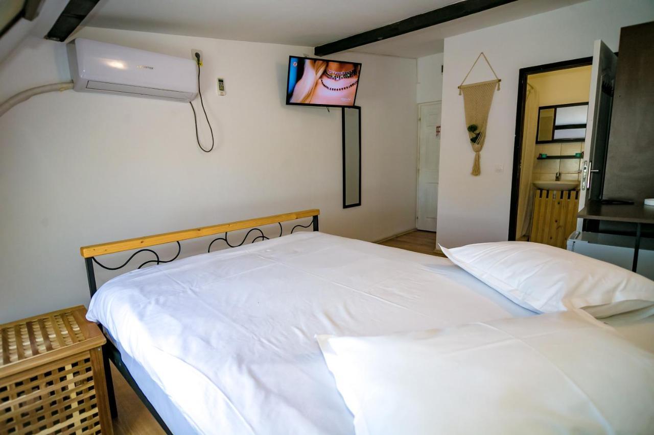 Hotel Neata Vama Veche Zewnętrze zdjęcie