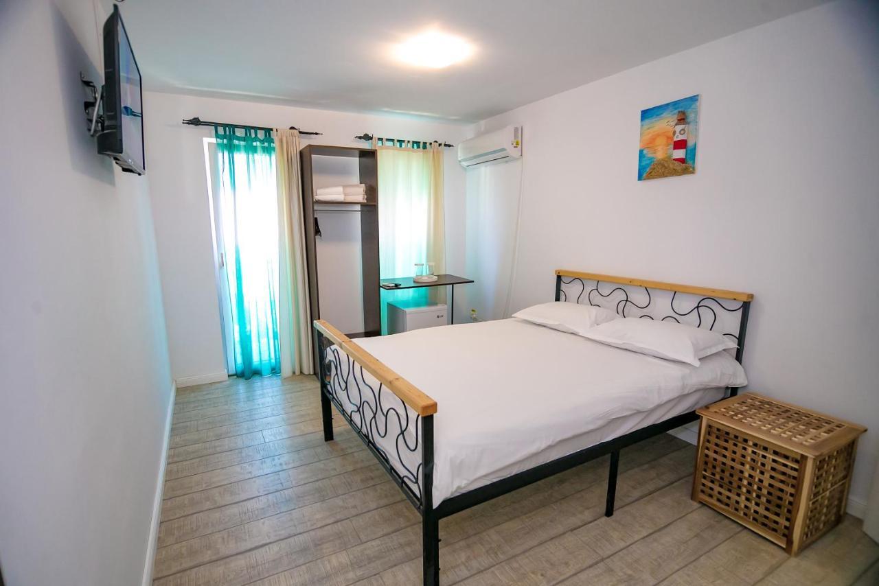 Hotel Neata Vama Veche Zewnętrze zdjęcie